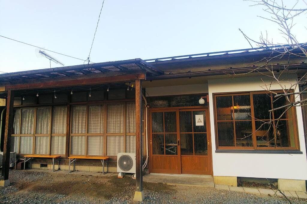 まるまる貸切一軒家 ゆっくり過ごせる民泊 武甲ステイ Leilighet Yokoze Eksteriør bilde